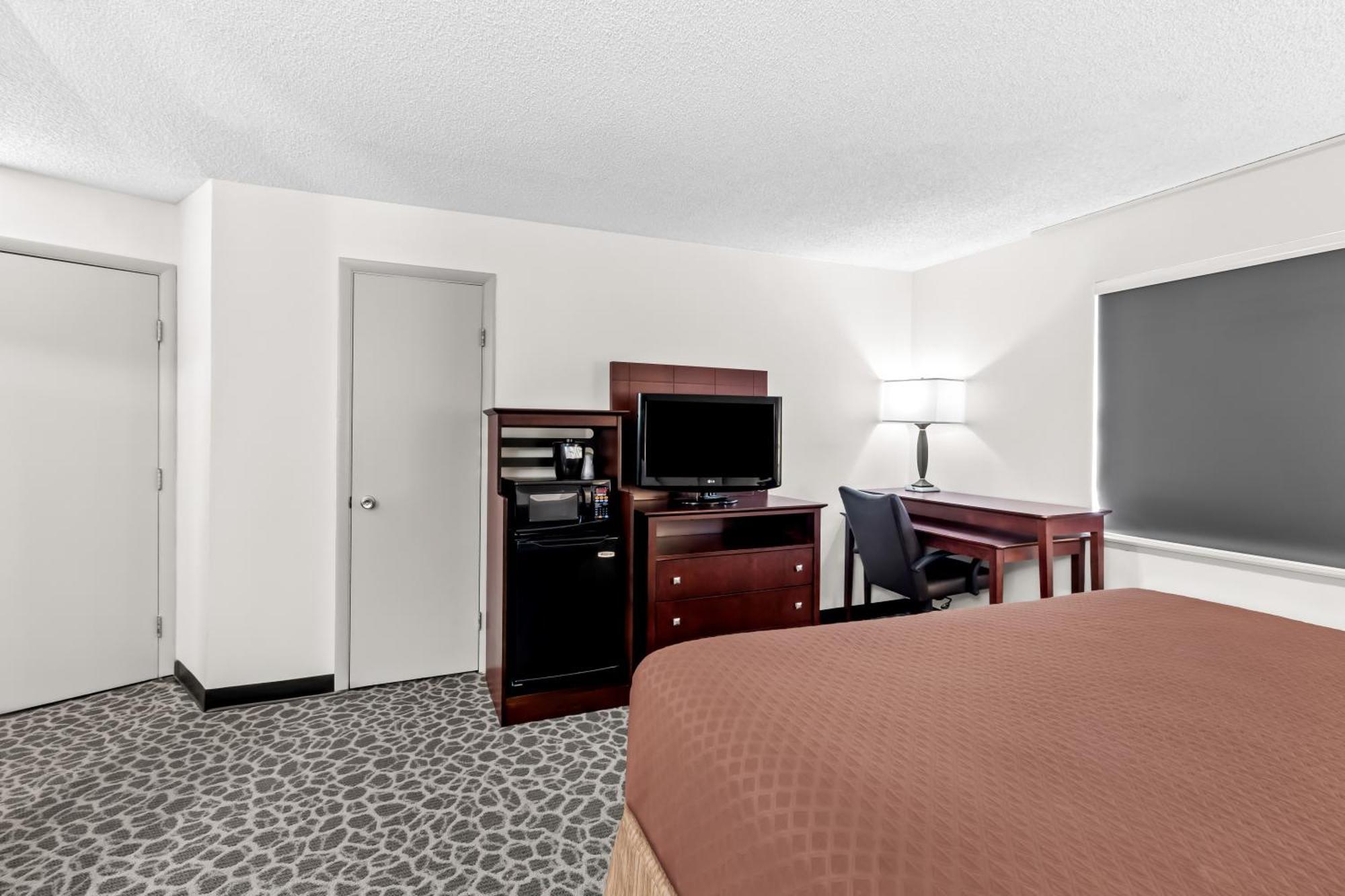 Red Lion Hotel Portland Airport Экстерьер фото